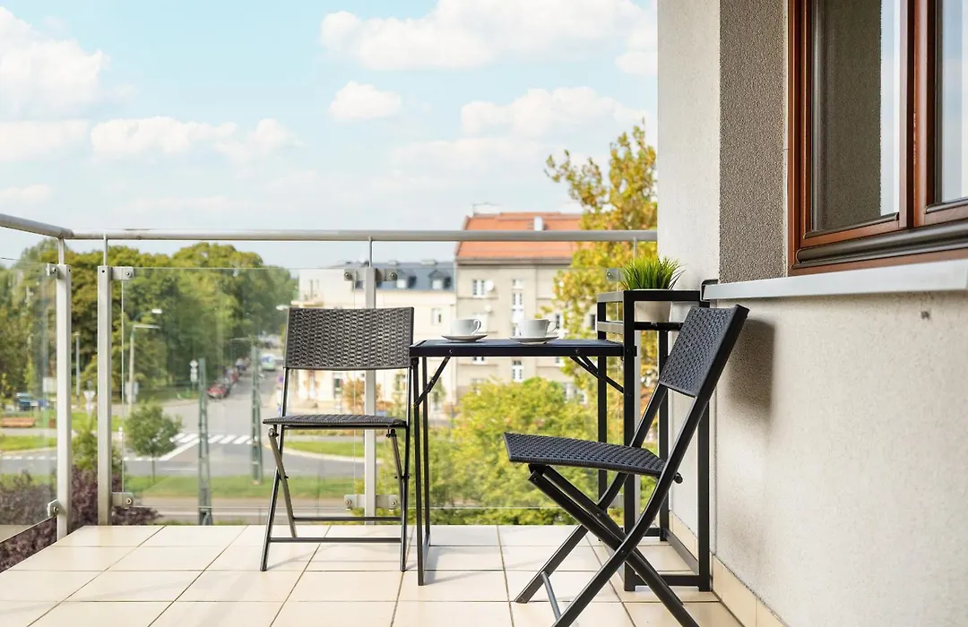 Przytulny Apartament z Klimatyzacją by Noclegi Renters-1