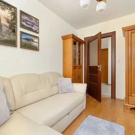 Przytulny Apartament z Klimatyzacją by Noclegi Renters-2